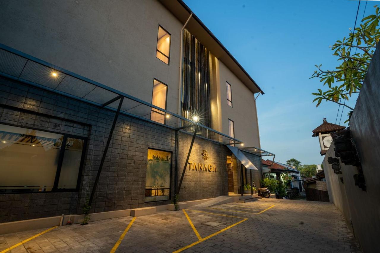 Tanaga Coliving Hotel เซมินยัค ภายนอก รูปภาพ
