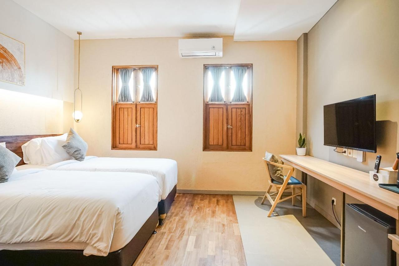 Tanaga Coliving Hotel เซมินยัค ภายนอก รูปภาพ