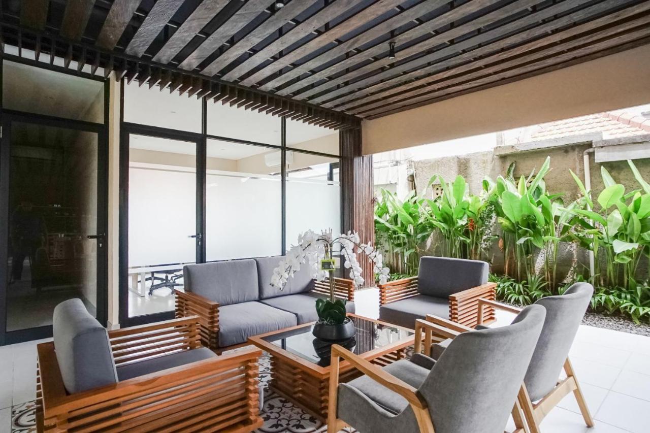 Tanaga Coliving Hotel เซมินยัค ภายนอก รูปภาพ