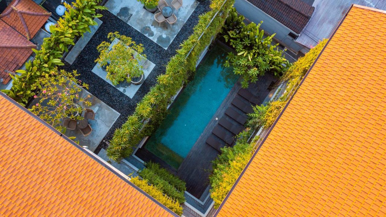 Tanaga Coliving Hotel เซมินยัค ภายนอก รูปภาพ