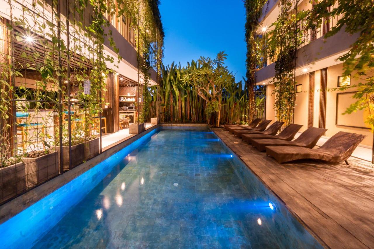 Tanaga Coliving Hotel เซมินยัค ภายนอก รูปภาพ