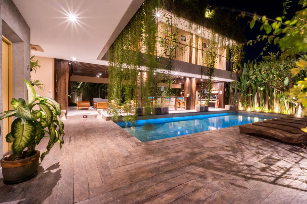 Tanaga Coliving Hotel เซมินยัค ภายนอก รูปภาพ