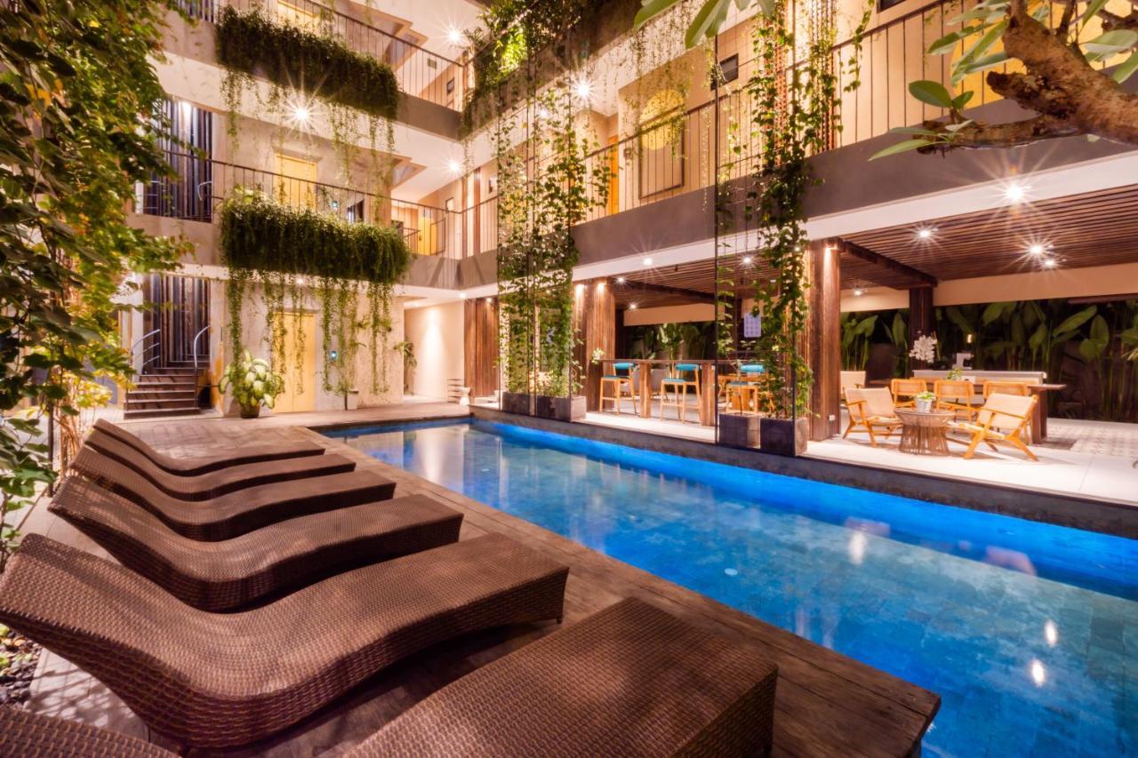 Tanaga Coliving Hotel เซมินยัค ภายนอก รูปภาพ
