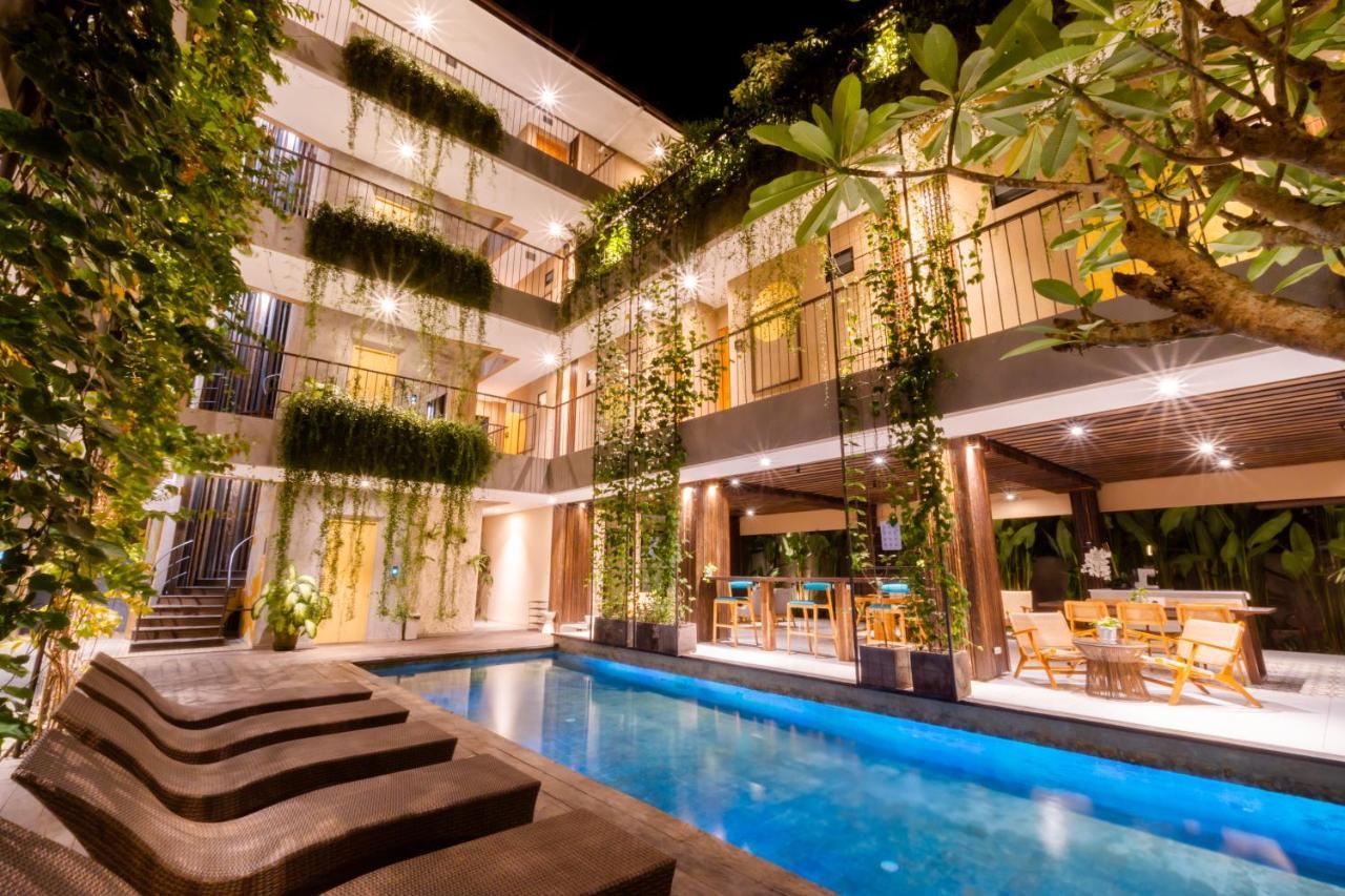 Tanaga Coliving Hotel เซมินยัค ภายนอก รูปภาพ