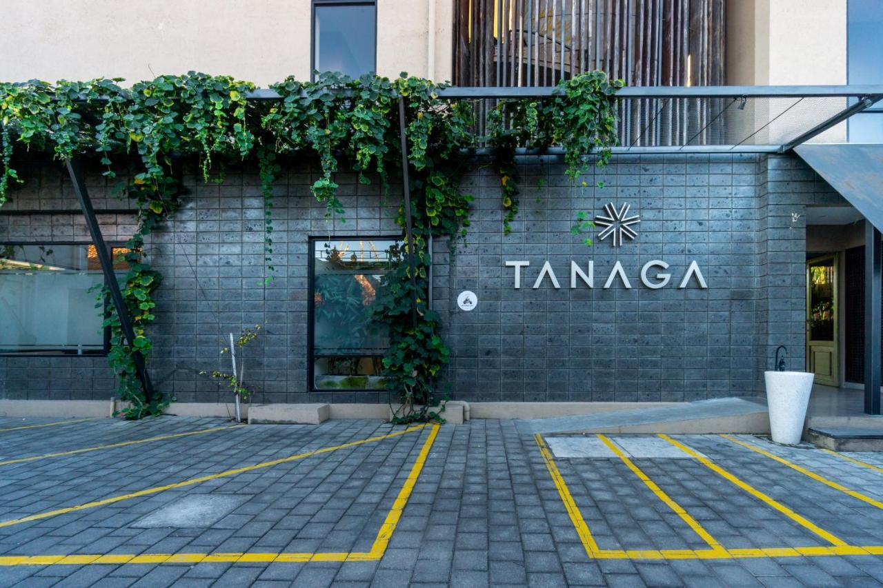 Tanaga Coliving Hotel เซมินยัค ภายนอก รูปภาพ