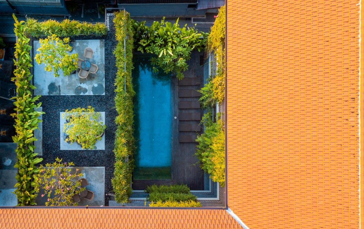 Tanaga Coliving Hotel เซมินยัค ภายนอก รูปภาพ