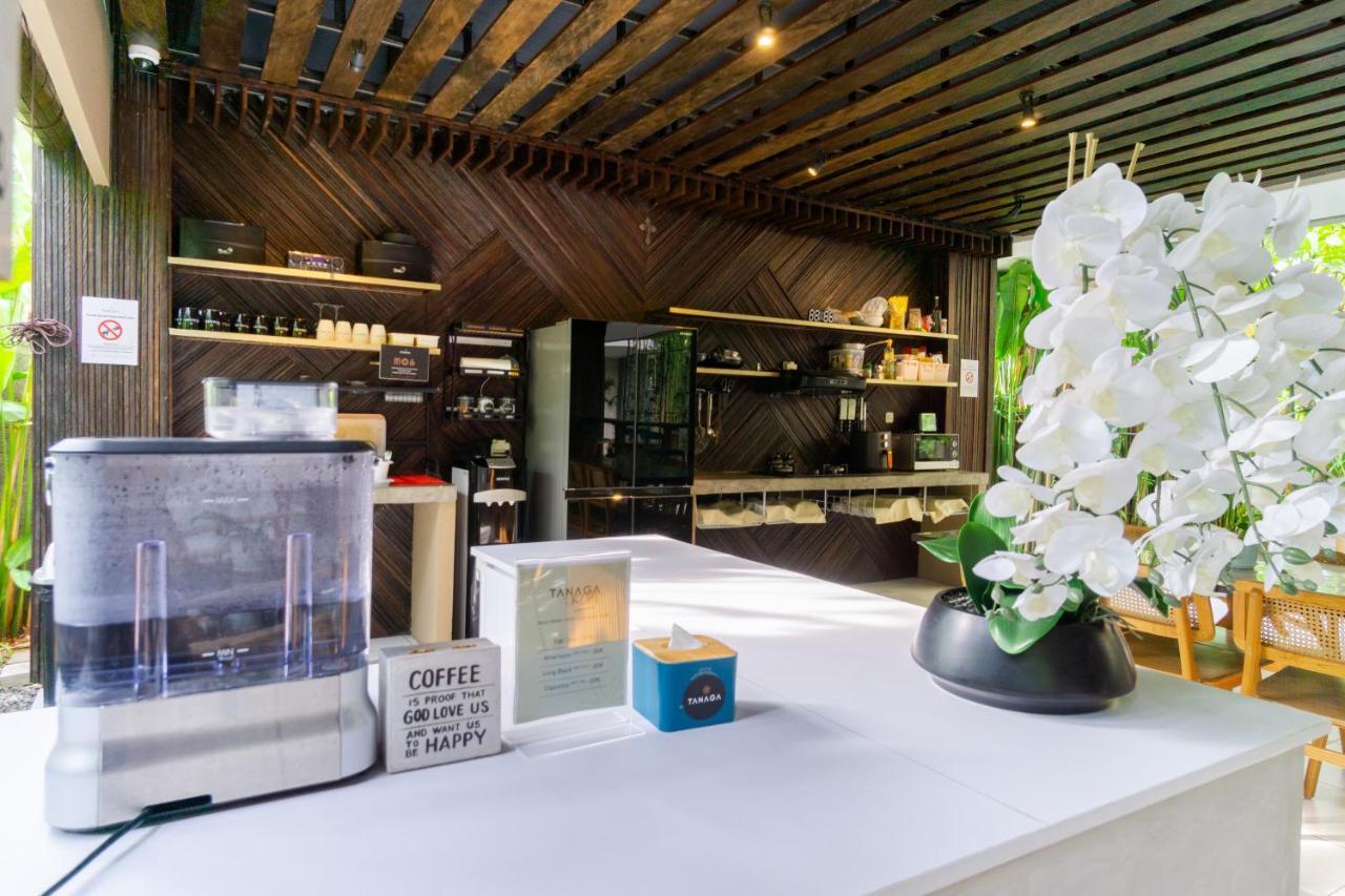 Tanaga Coliving Hotel เซมินยัค ภายนอก รูปภาพ
