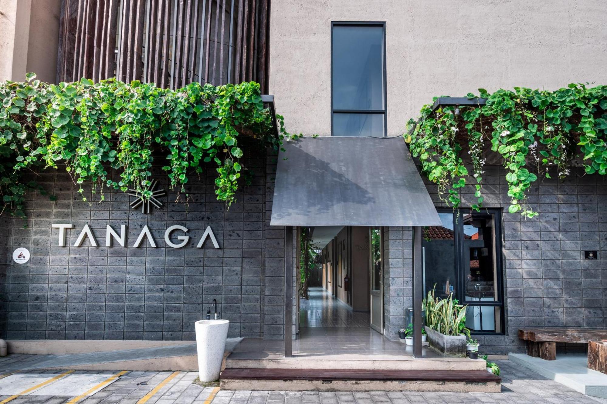 Tanaga Coliving Hotel เซมินยัค ภายนอก รูปภาพ